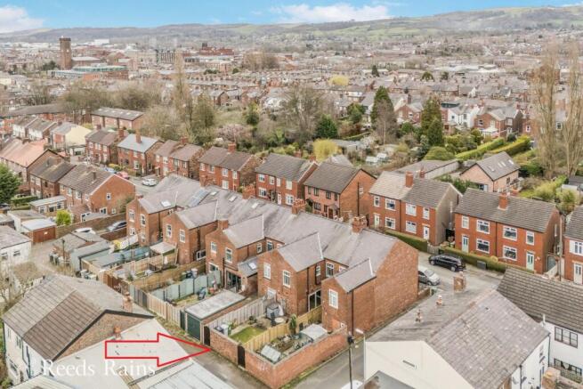 3 bed property, in Peter Street, £300,000