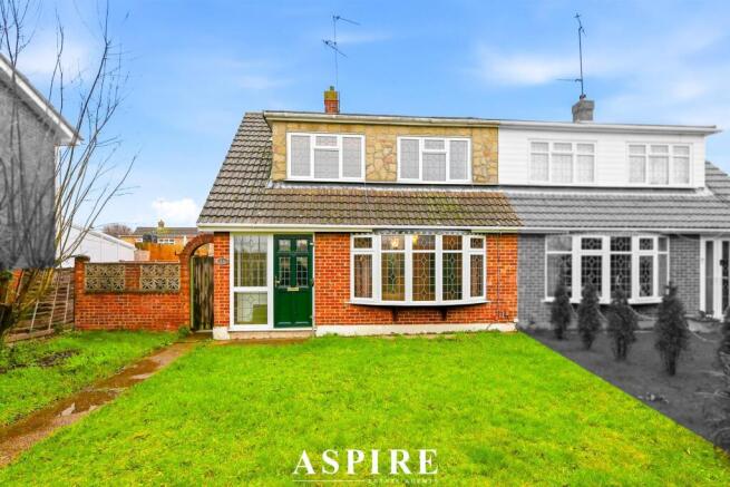 3 bed property, in Inworth Walk, £340,000