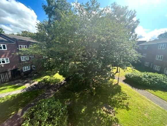 2 bed property, in Peel Drive, £69,000