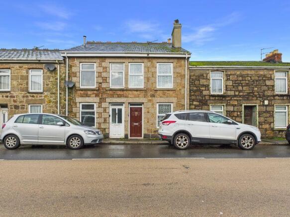 2 bed property, in Trevenson Street, £165,000
