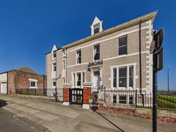 6 bed property, in Long Sands, £1,395,000