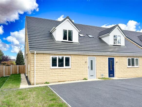 3 bed property, in Minsthorpe Lane, £210,000