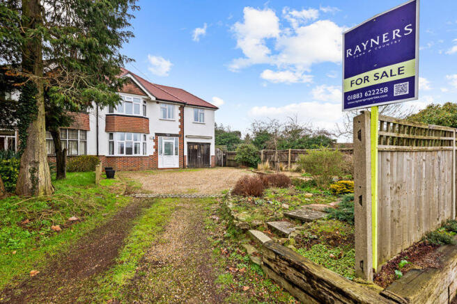 3 bed property, in High Street, £585,000