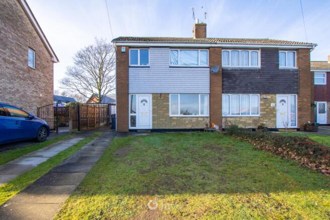 3 bed property, in Cantley Manor Avenue, £200,000