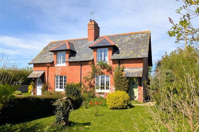 3 bed property, in Latchmoor Green, £399,950
