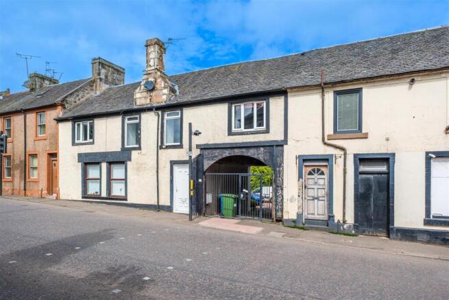 2 bed property, in Kirk Street, £79,000