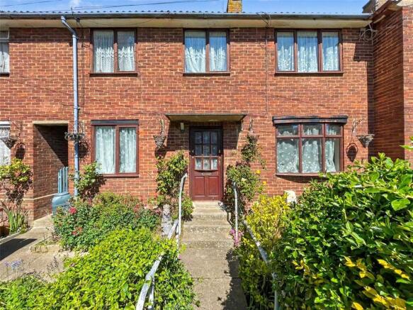3 bed property, in Detling Close, £220,000
