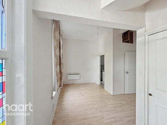 1 bed property, in Boyn Hill Avenue, £120,000