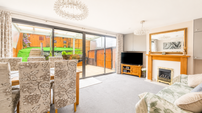 3 bed property, in Fermor Crescent, £350,000