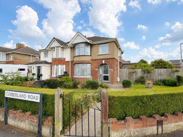 3 bed property, in Cumberland Road, £330,000