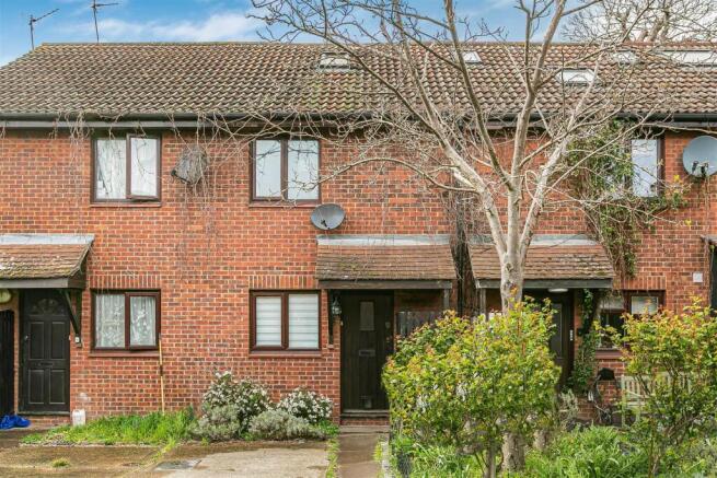 3 bed property, in Haygreen Close, £575,000