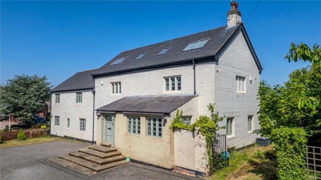 6 bed property, in The Manor House, £895,000