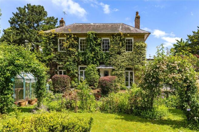 3 bed property, in Guillards Oak, £1,050,000