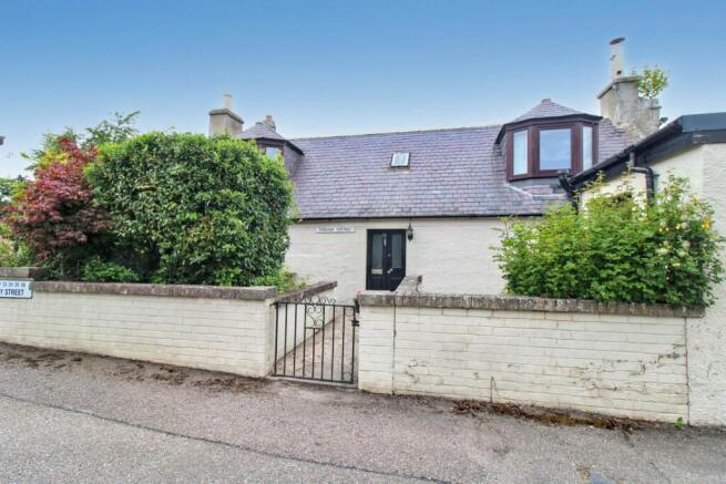 3 bed property, in Society Street, £185,000