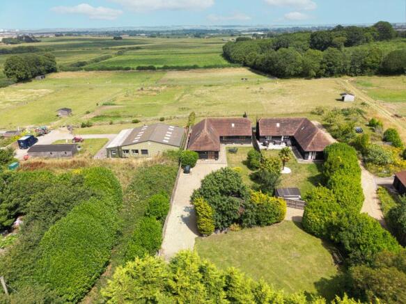 4 bed property, in Upper Rodmersham, £725,000