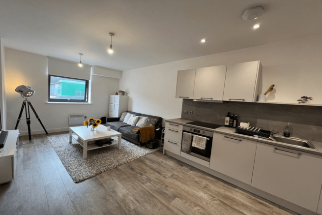 2 bed property, in 3 Wagon Lane, £85,000