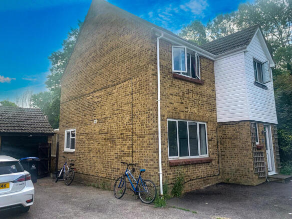 7 bed property, in Burwell Meadow, £600,000