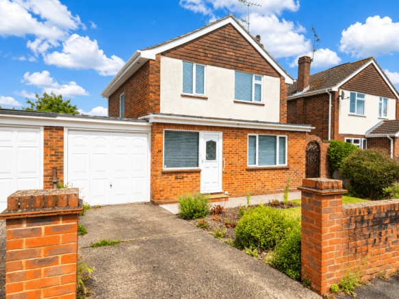 3 bed property, in Campbell Road, £525,000
