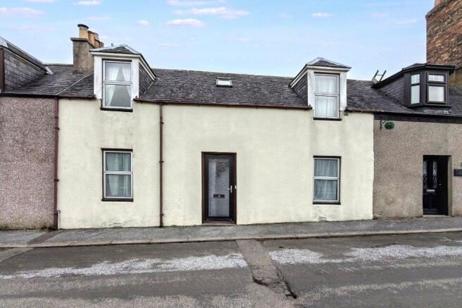 3 bed property, in York Street, £140,000