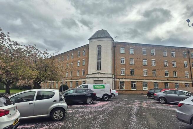 1 bed property, in Montgomery House, £24,000