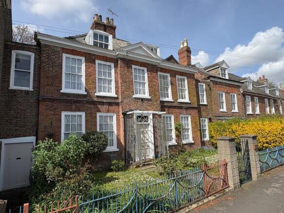 7 bed property, in Hawkes House, £527,500