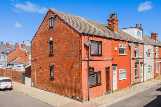 3 bed property, in Albany Street, £130,000