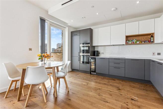 3 bed property, in Fisherton Street, £1,200,000