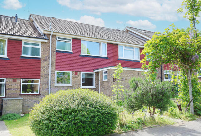 3 bed property, in Southfleet Road, £455,000
