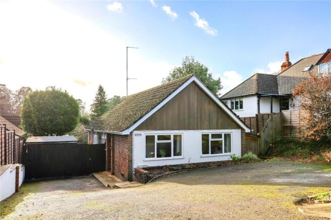 3 bed property, in Fairview Road, £535,000