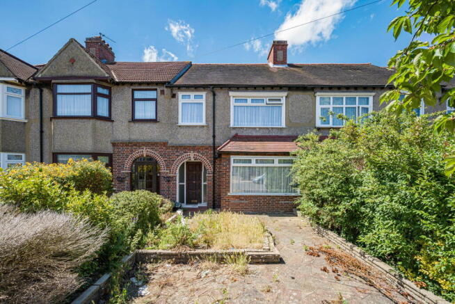 3 bed property, in Rose Walk, £550,000