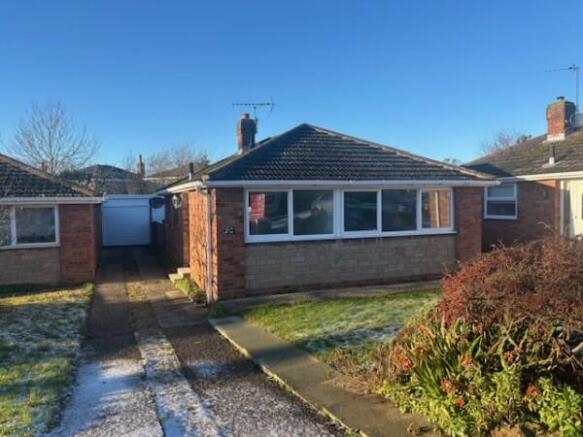 2 bed property, in 20 Warwick Close, £215,000