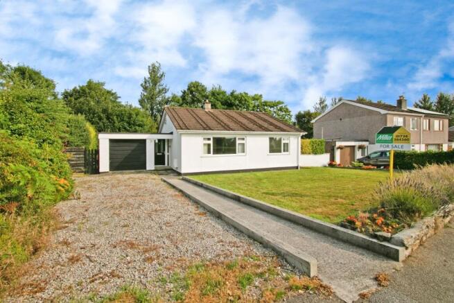 3 bed property, in Boscathnoe Way, £340,000