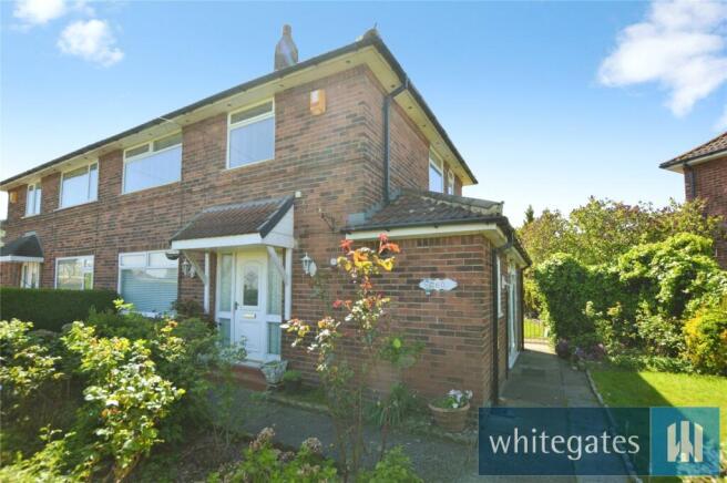 3 bed property, in Belle Isle Road, £210,000