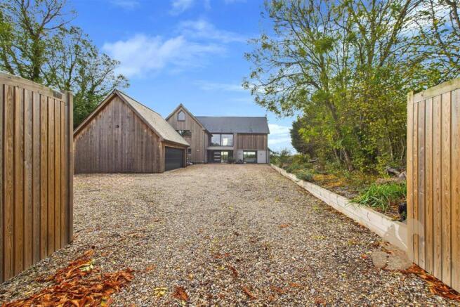 4 bed property, in Church Road, £1,250,000