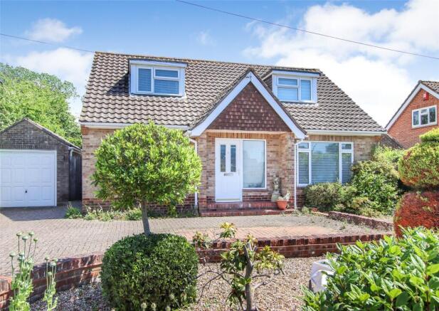 3 bed property, in Haglane Copse, £675,000