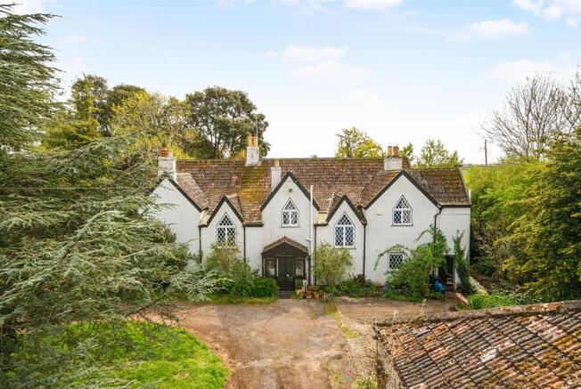 6 bed property, in Durleigh Road, £750,000