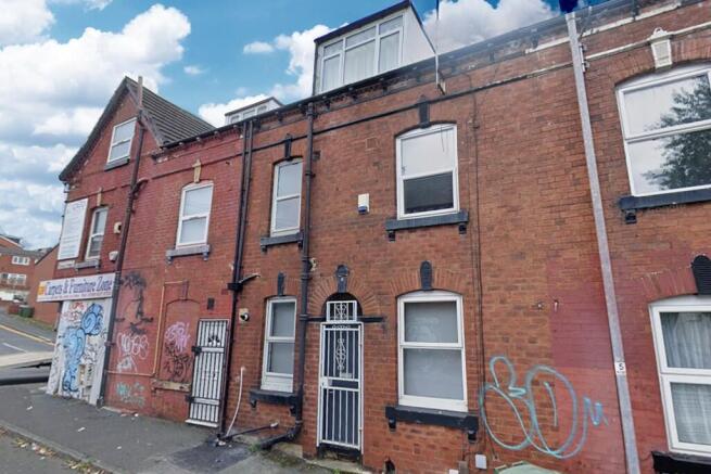 2 bed property, in Harold Street, £165,950