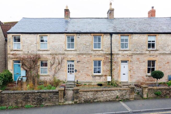 3 bed property, in St Thomas Street, £325,000