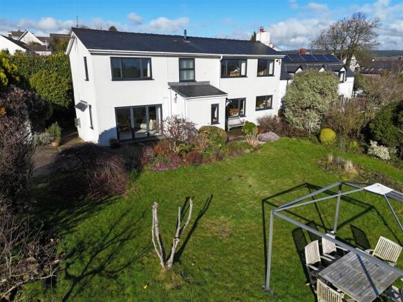 3 bed property, in Oakview Cottage, £565,000