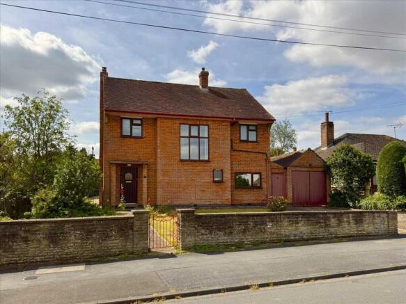 3 bed property, in Church Drive, £360,000