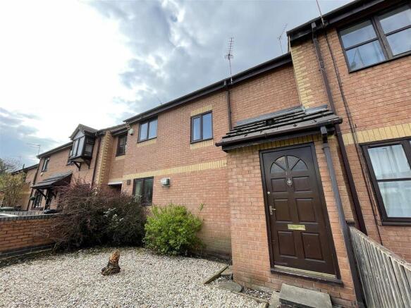 3 bed property, in Church Walk, £160,000