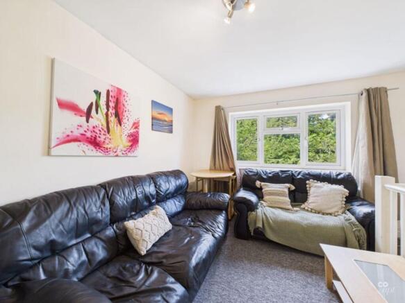 6 bed property, in Widdicombe Way, £475,000