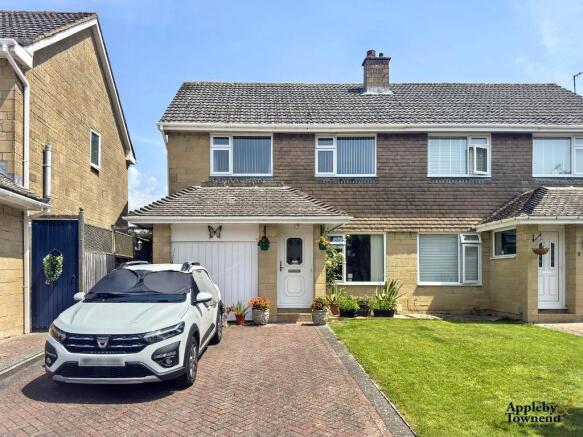 3 bed property, in White Horse Road, £400,000