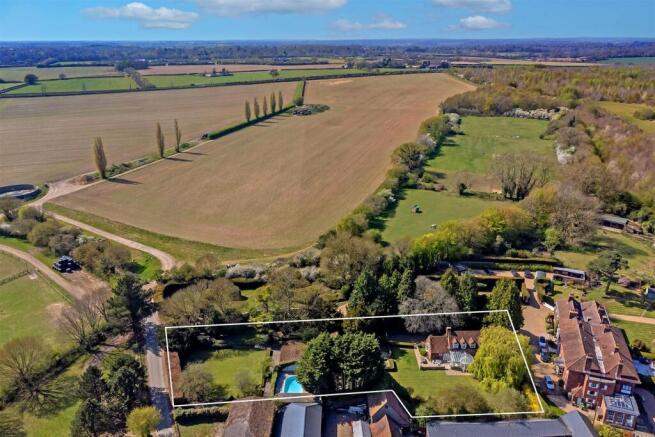 5 bed property, in Sandridgebury Lane, £2,000,000