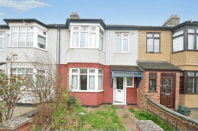 3 bed property, in Strathmore Gardens, £440,000
