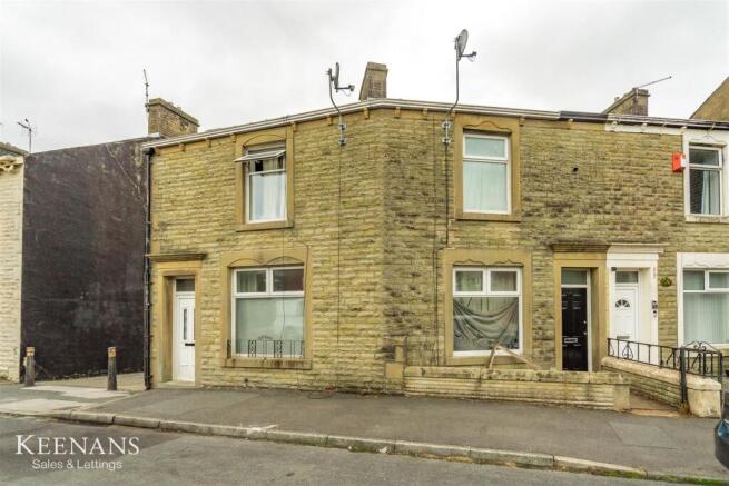 5 bed property, in Trinity Street, £135,000