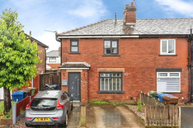 3 bed property, in Gloucester Street, £175,000