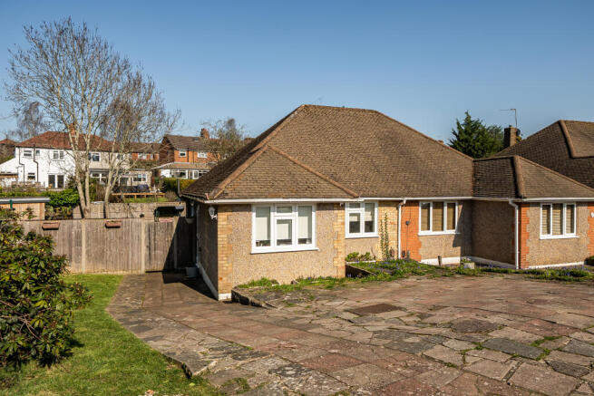 2 bed property, in Maurice Avenue, £475,000