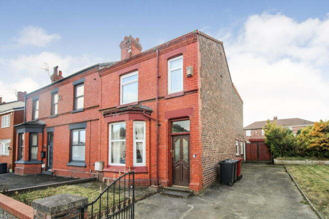 3 bed property, in Warrington Road, £260,000