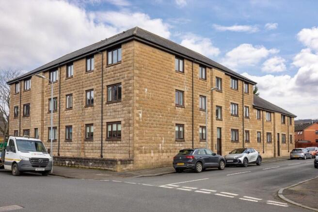 2 bed property, in Knoxland Street, £89,000